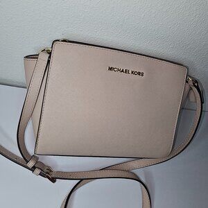 Micheal Kors crossbody